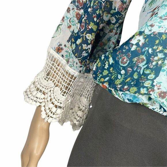 Beautees Blue and Green Floral Blouse laced Wrist - Picture 2 of 15